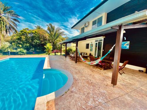 Kreolita in Cayenne, French Guiana