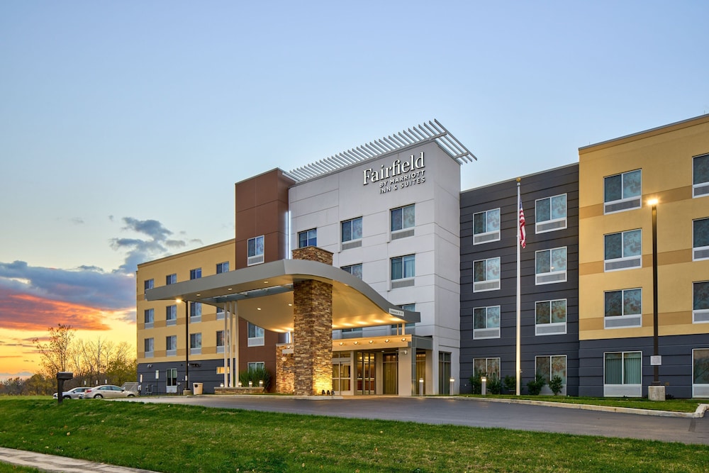 Fairfield by Marriott Inn & Suites Hagerstown - carbon neutral hotel in Hagerstown