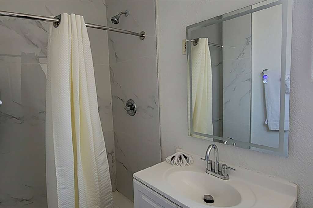 Super 8 by Wyndham El Centro North - photo 11