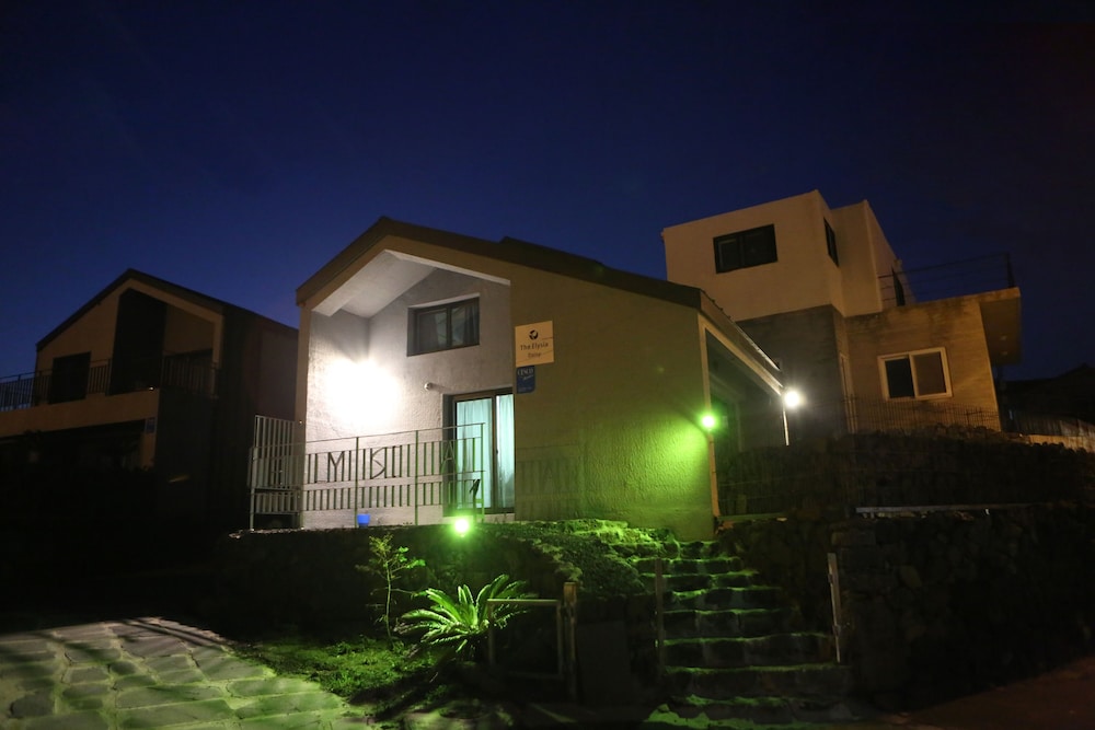 Daisy - last minute hotel in Jeju City