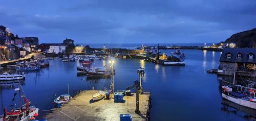 Harbour Tavern Penthouse — 4-Star Luxury Hotel in Mevagissey, United Kingdom
