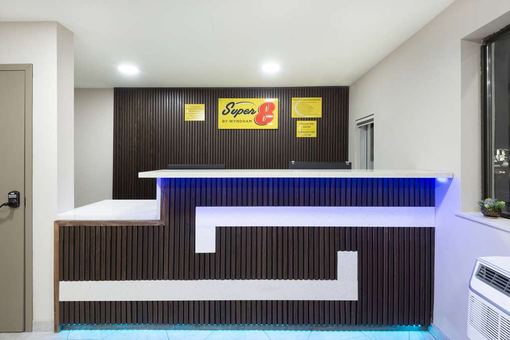Super 8 by Wyndham Charlottesville - photo 9