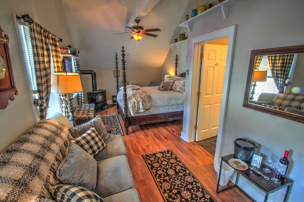 Phineas Swann Inn & Spa - photo 16