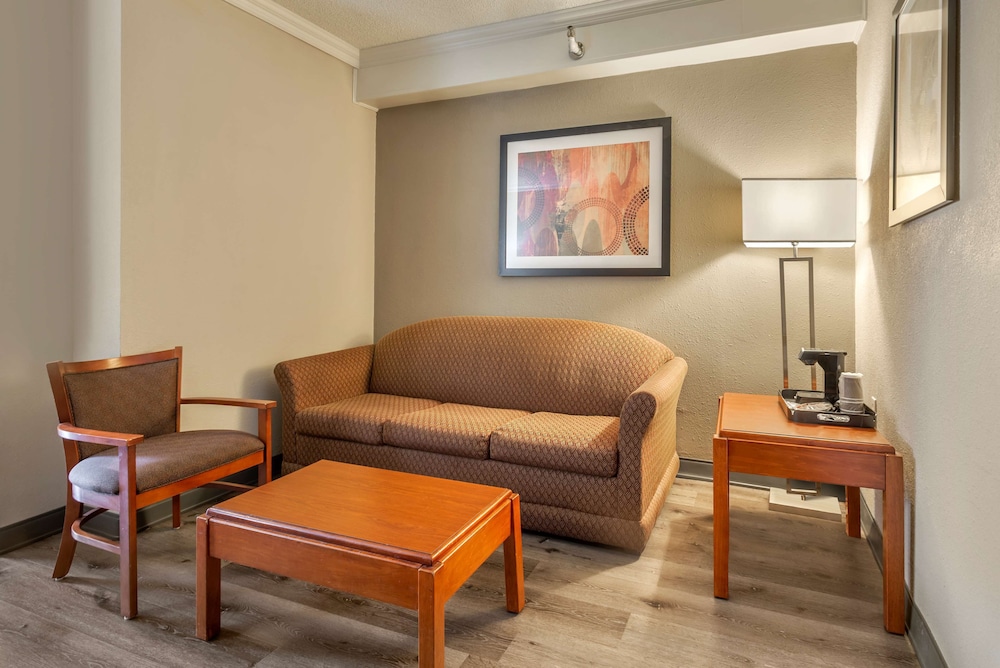 Fort Washington Inn - photo 9