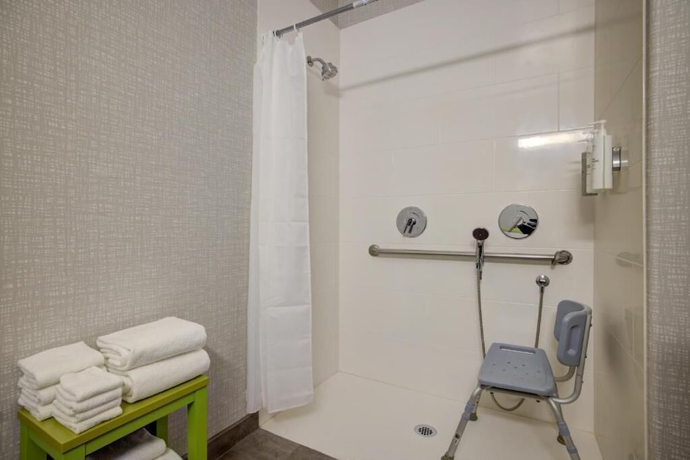 Hampton Inn & Suites by Hilton Mesquite - photo 28
