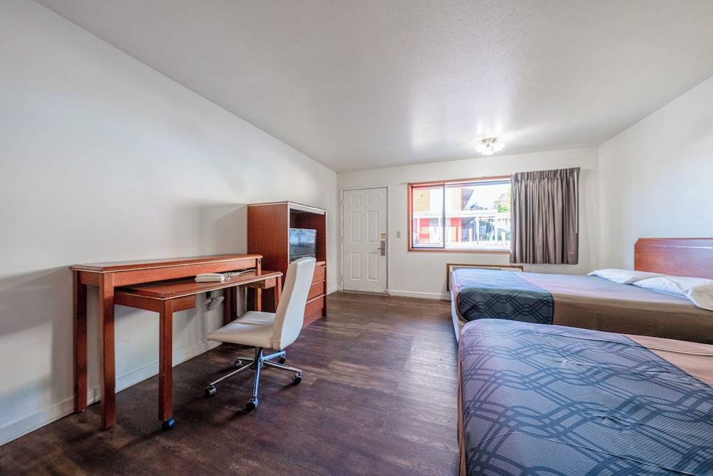 Rama Inn Motel and RV Park - photo 20