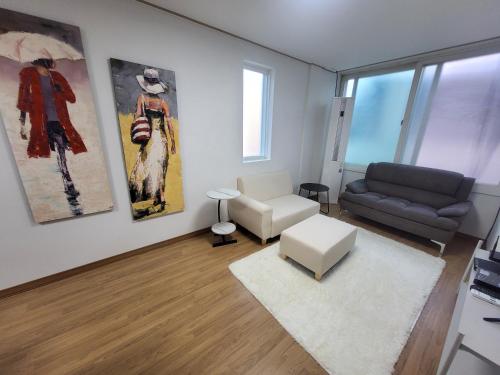 Newly Renovated Modern Home #11 — 4-Star Luxury Hotel in Seoul, South Korea