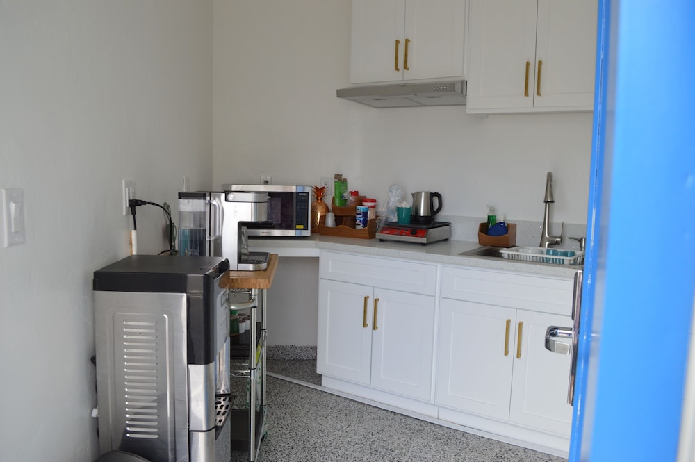 Calafia Inn - photo 32