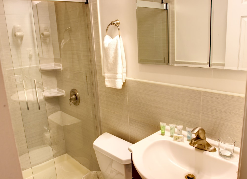 Chelsea Inn - photo 35