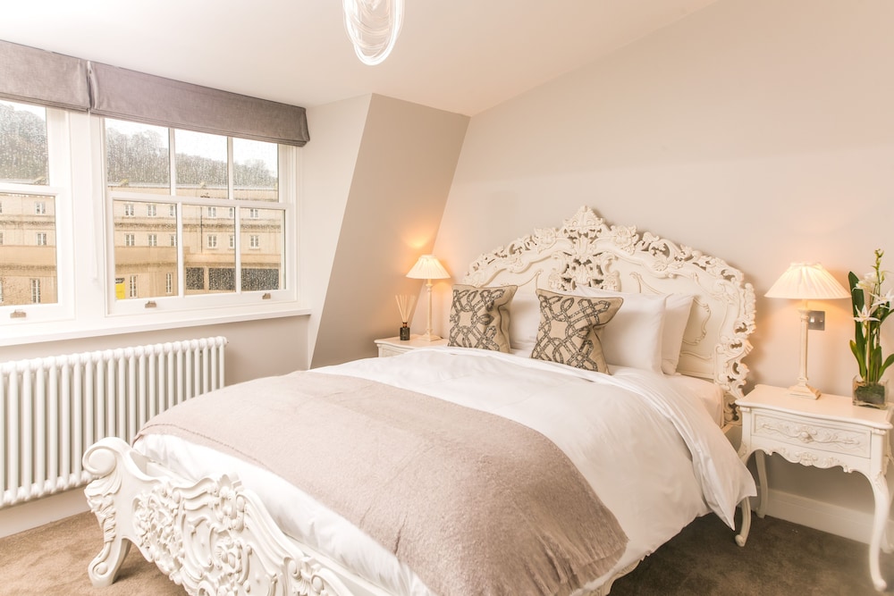 Halcyon Apartments — Bath — photo 2