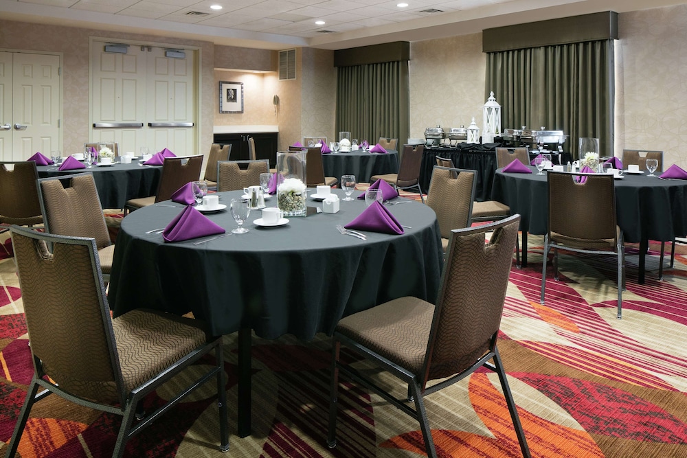 Hilton Garden Inn Omaha West - photo 43