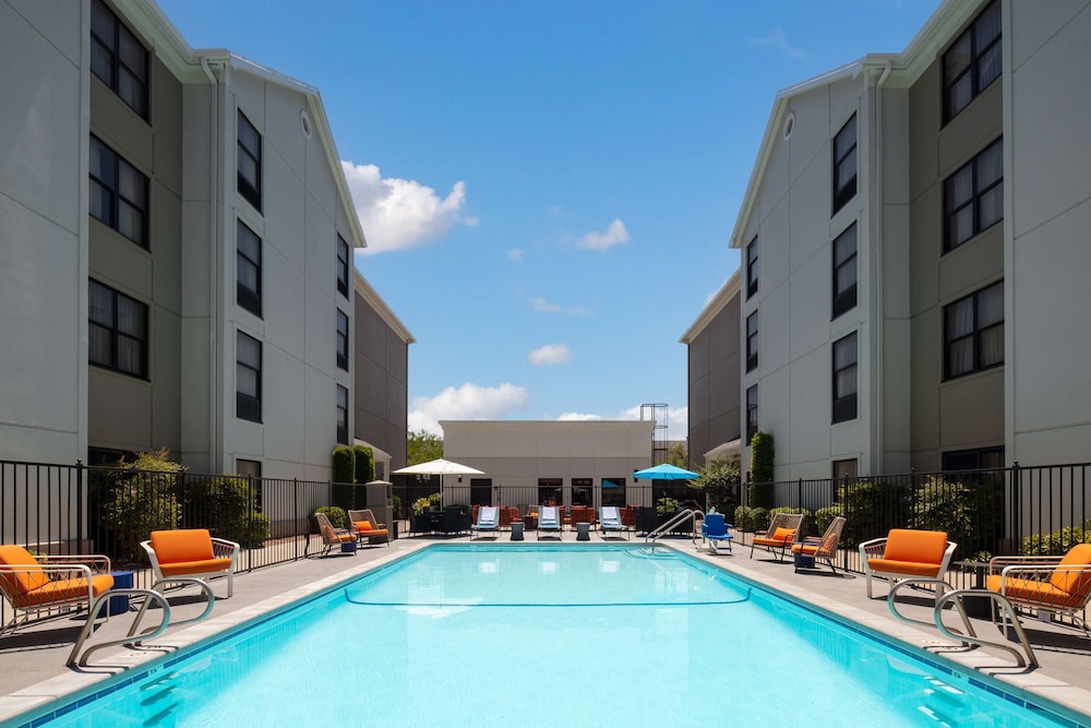 Hampton Inn & Suites El Paso Airport - photo 45