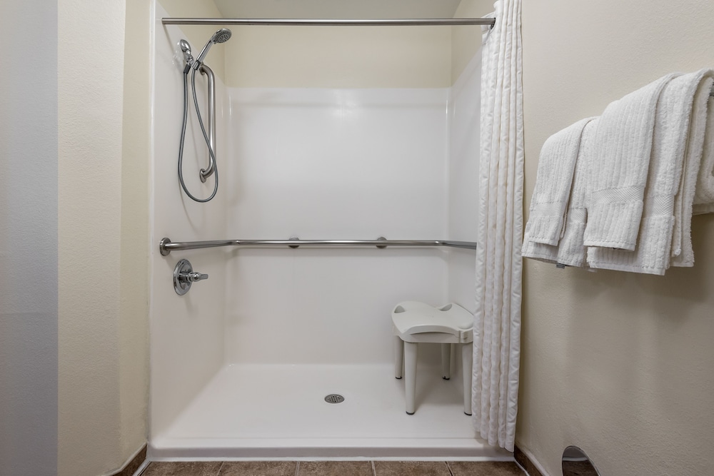 Candlewood Suites Washington Dulles Sterling by IHG - photo 35