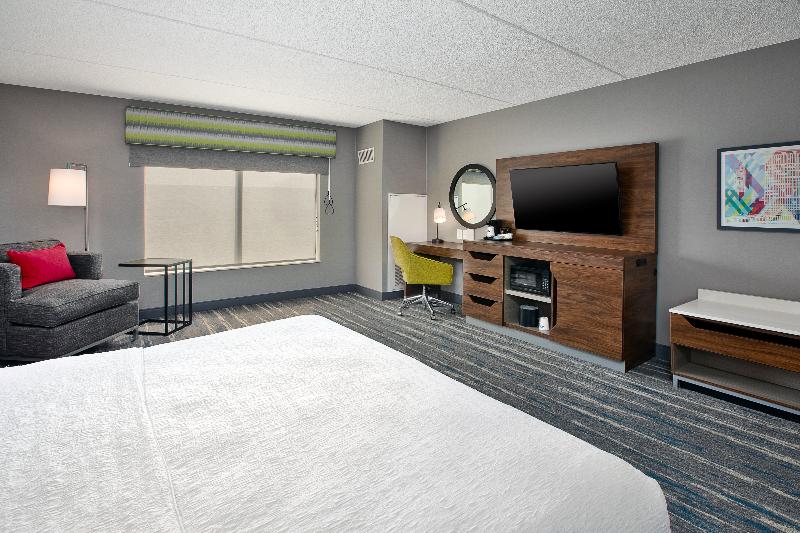 Hampton Inn & Suites Cleveland Beachwood - photo 31