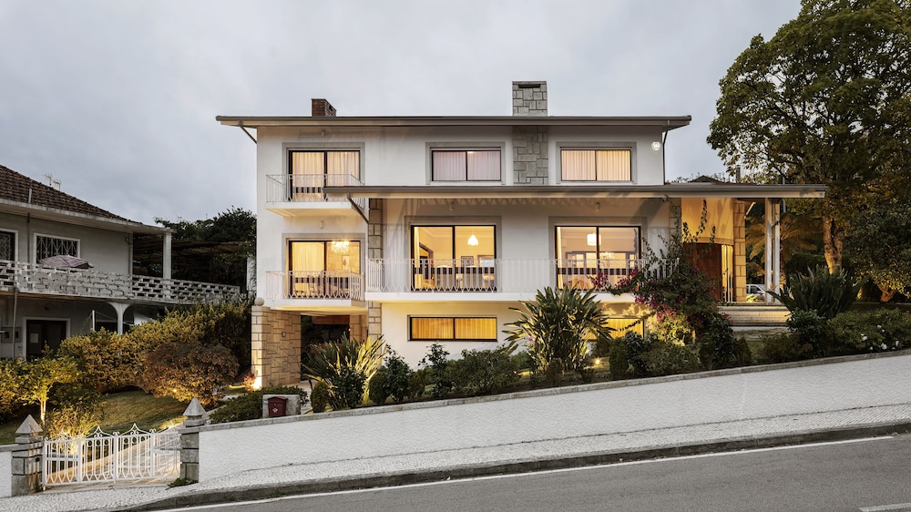 Santiago Family House — 4-Star Luxury Hotel in Sever Do Vouga, Portugal