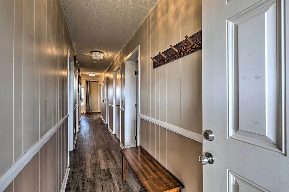 2 Mi to Skiing Resort Style Beech Mountain Condo - photo 17