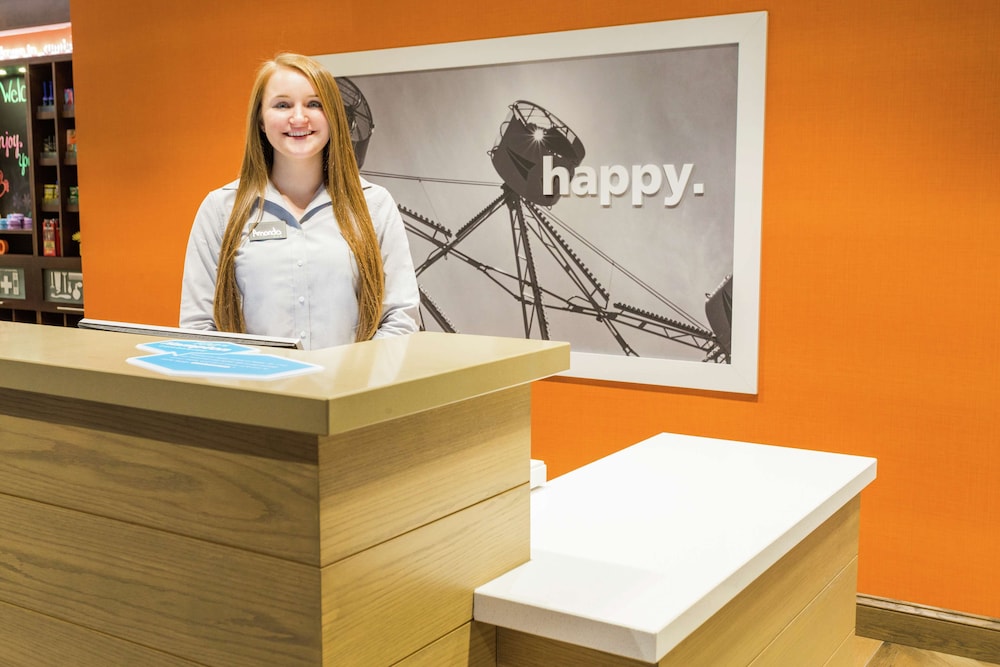 Hampton Inn Cumberland - photo 4