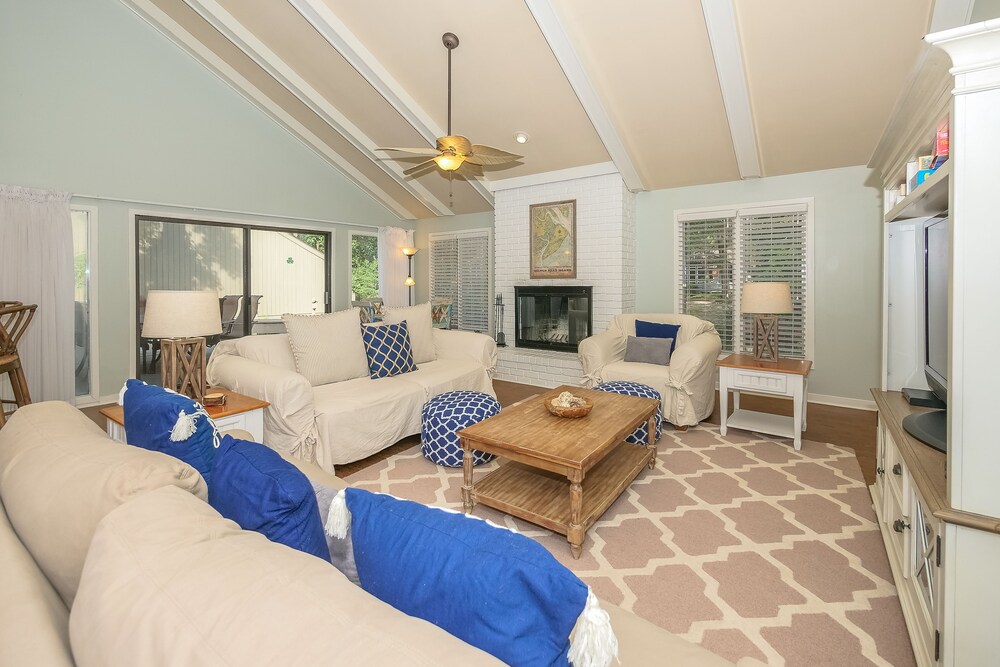 6 Cannon Row — 4-Star Luxury Hotel in Hilton Head Island, United States