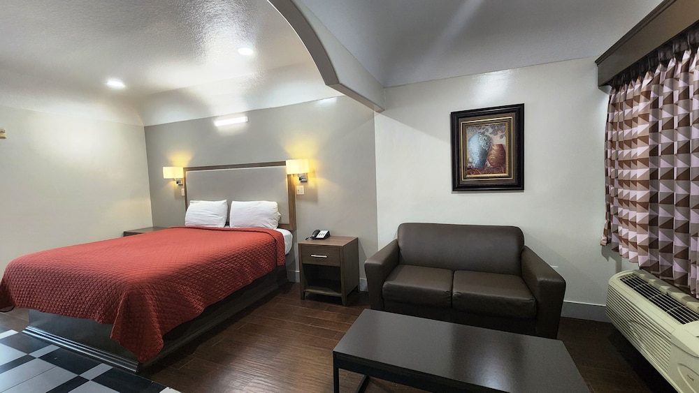 Scottish Inns & Suites Sam Houston Pkwy - photo 8