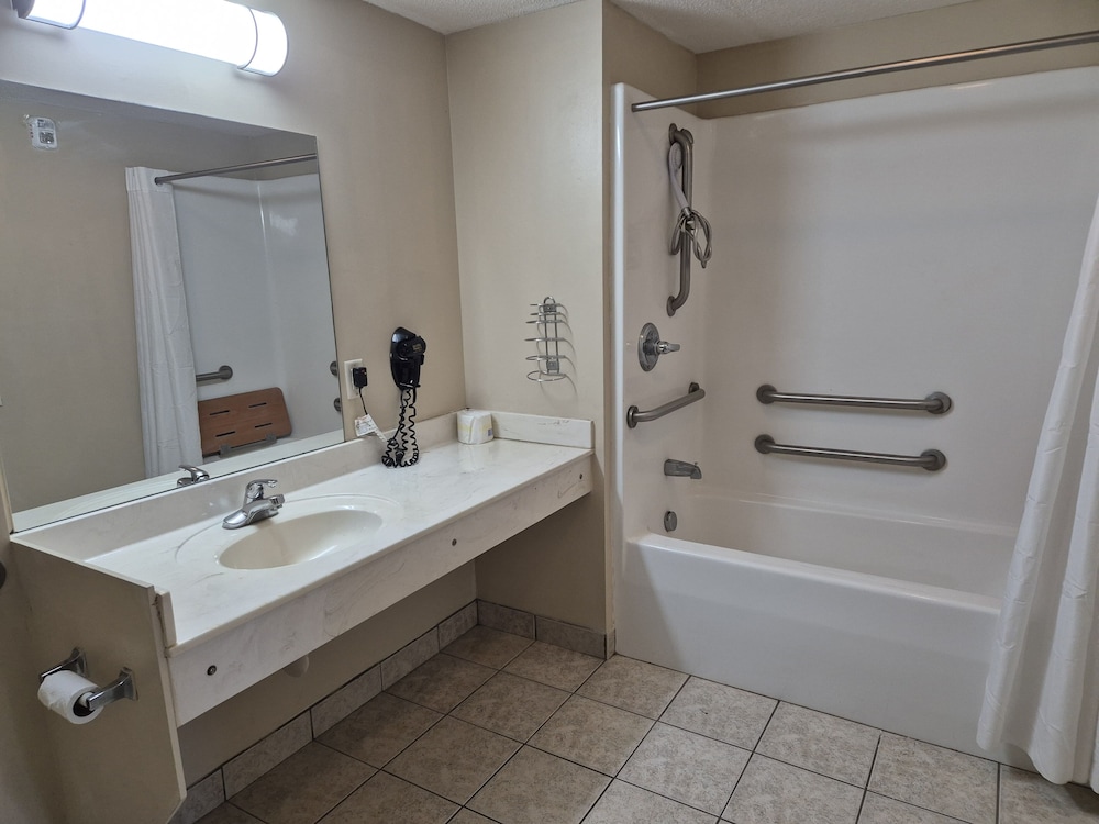 General Bragg Inn & Suites Chickamauga - photo 21