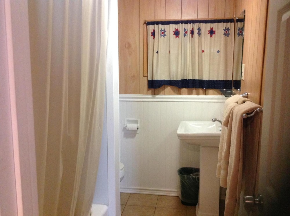 The Tides Motel - photo 21