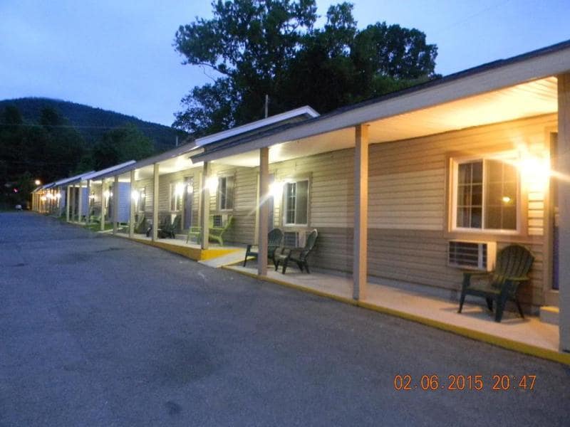 Howard Johnson by Wyndham Lake George