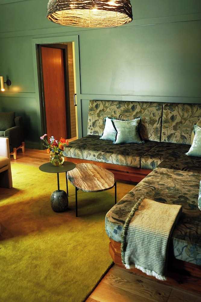 Albert Hotel - photo 18