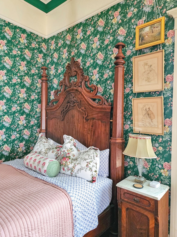 The JD Hyde Historic Inn - photo 20