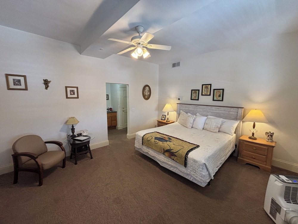 Hermann Crown Suites - photo 107