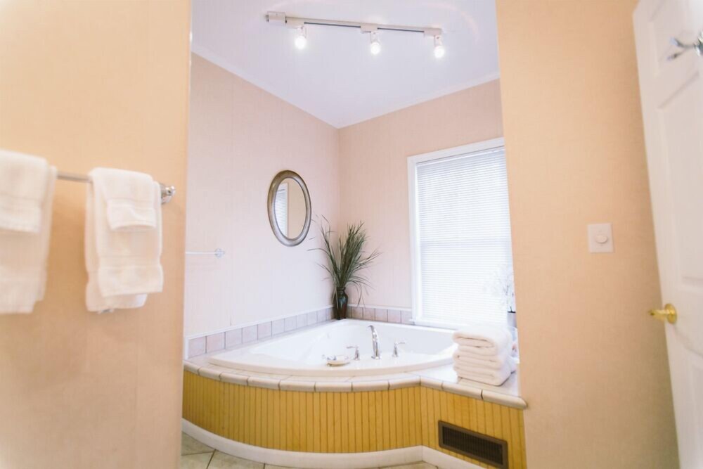 The Mount Vernon Inn - photo 32