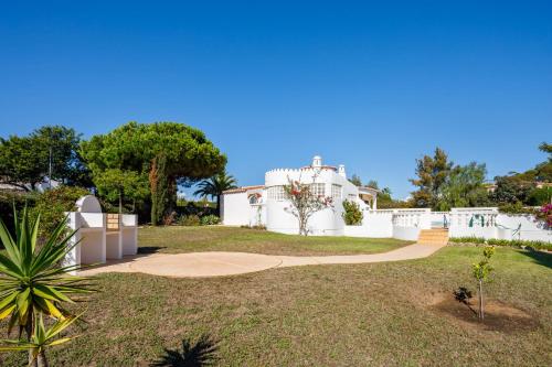 Casa Cupula — 4-Star Luxury Hotel in Carvoeiro, Portugal