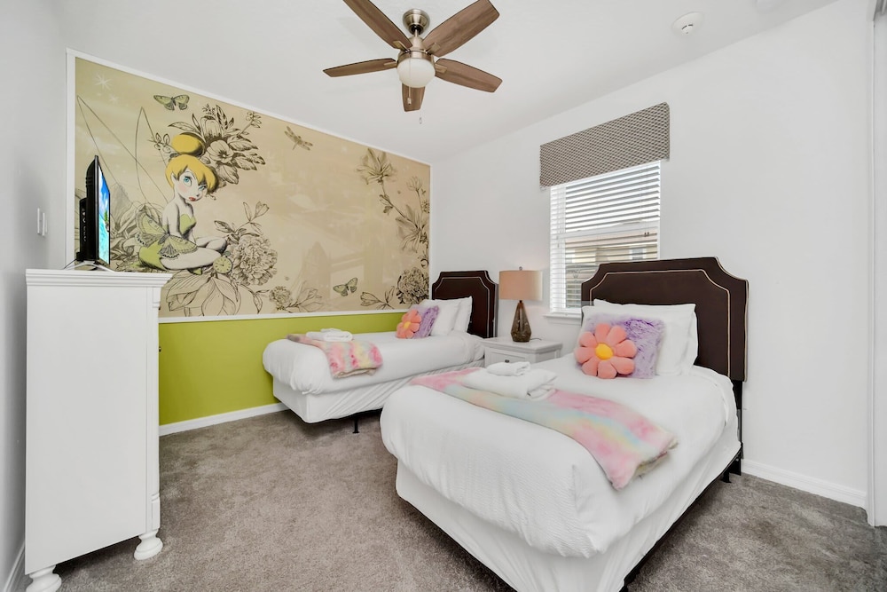 New Decor With Mickey Nemo Tinkerbell & Star Wars Rooms Private Pool and Game Room - photo 19