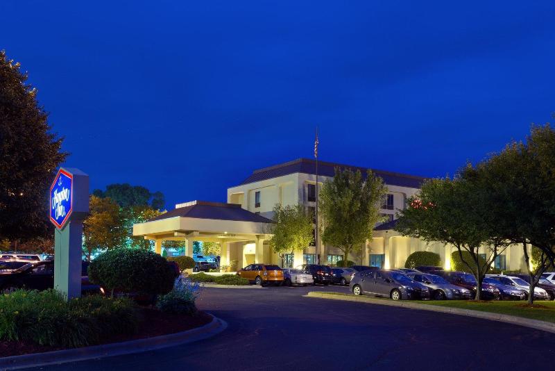 Hampton Inn Rockford - photo 3
