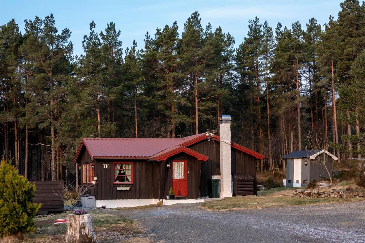 Iverhjelen Near Atlantic Road — Eide