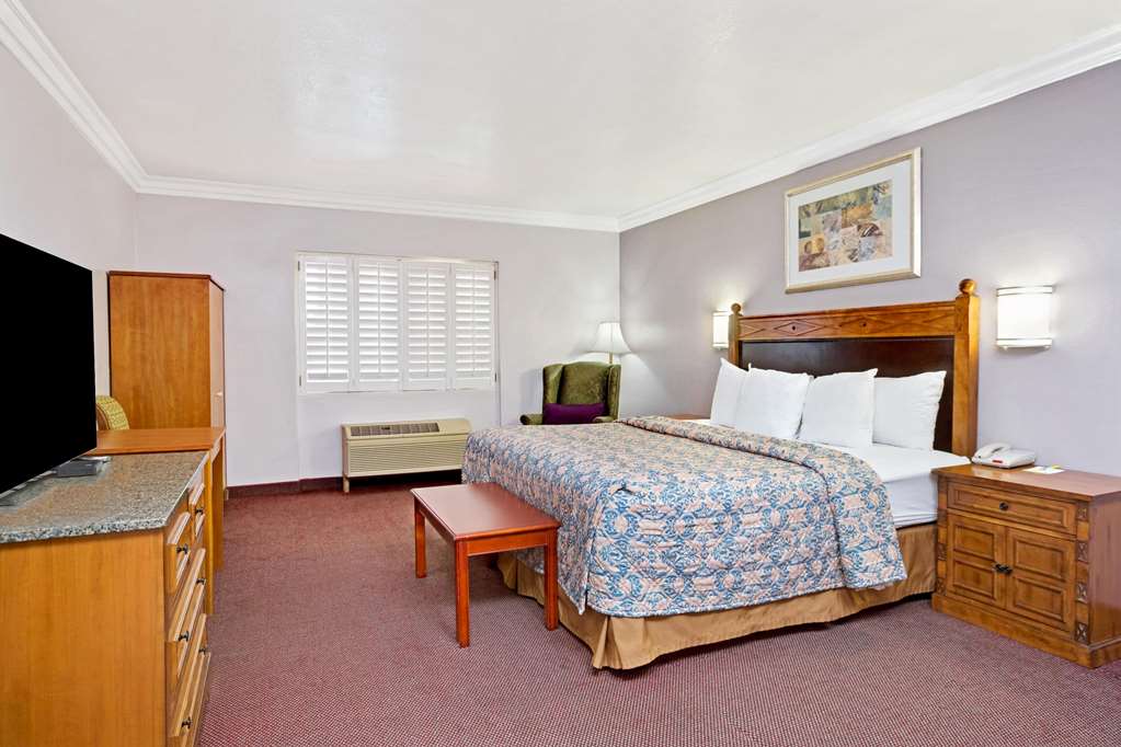 Days Inn by Wyndham West Covina - photo 12