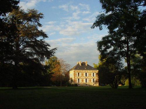 Château des Bouffards — 5-Star Luxury Hotel in Brinon-Sur-Sauldre, France