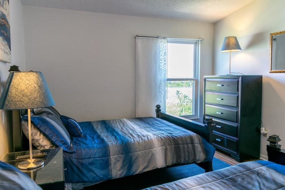 Cove at Sandy Pointe Unit 202a - photo 10