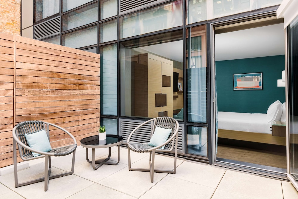 Hilton Garden Inn New York Times Square North - photo 8