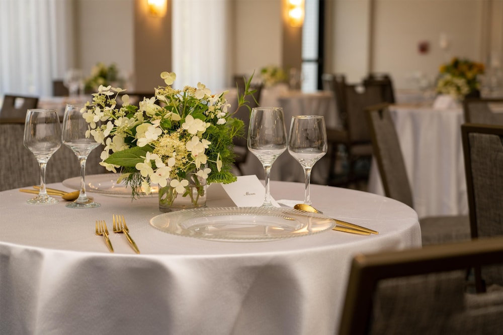 DoubleTree by Hilton Fairfield Hotel & Suites - photo 60