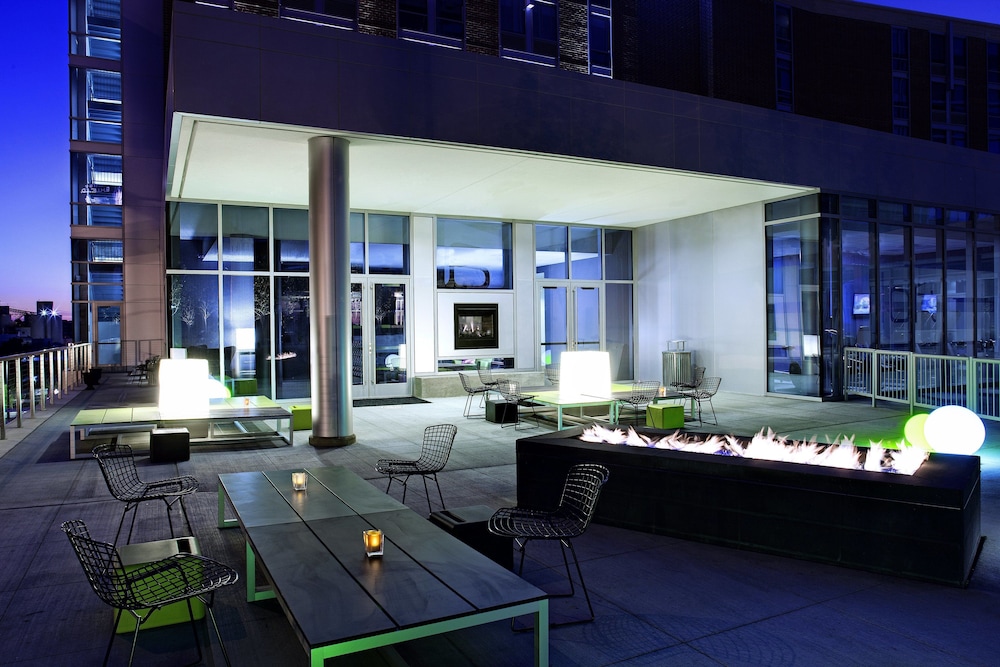 Aloft Cleveland Downtown - photo 15