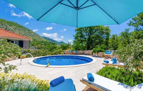 Villa Kate outdoor pool 4 bedrooms free parking