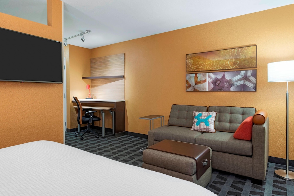 TownePlace Suites by Marriott Savannah Midtown - photo 6