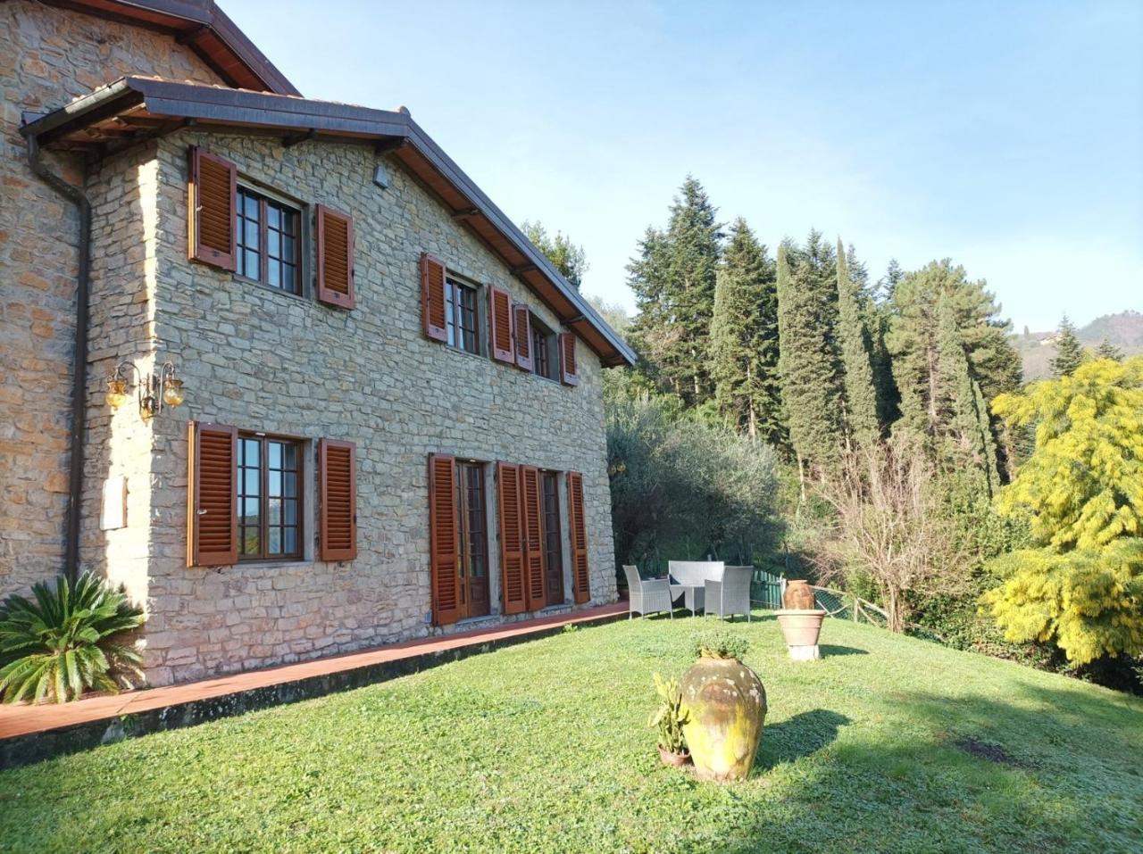 Villa Camelia Tuscany — 4-Star Luxury Hotel in Pescia, Italy