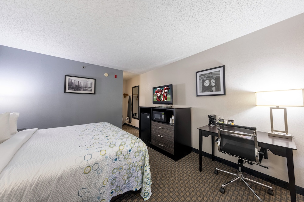 HomeTown Inn by Red Roof East Syracuse - photo 23