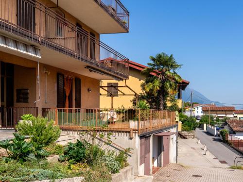 Apartment Dada by Interhome — 4-Star Luxury Hotel in Domaso, Italy