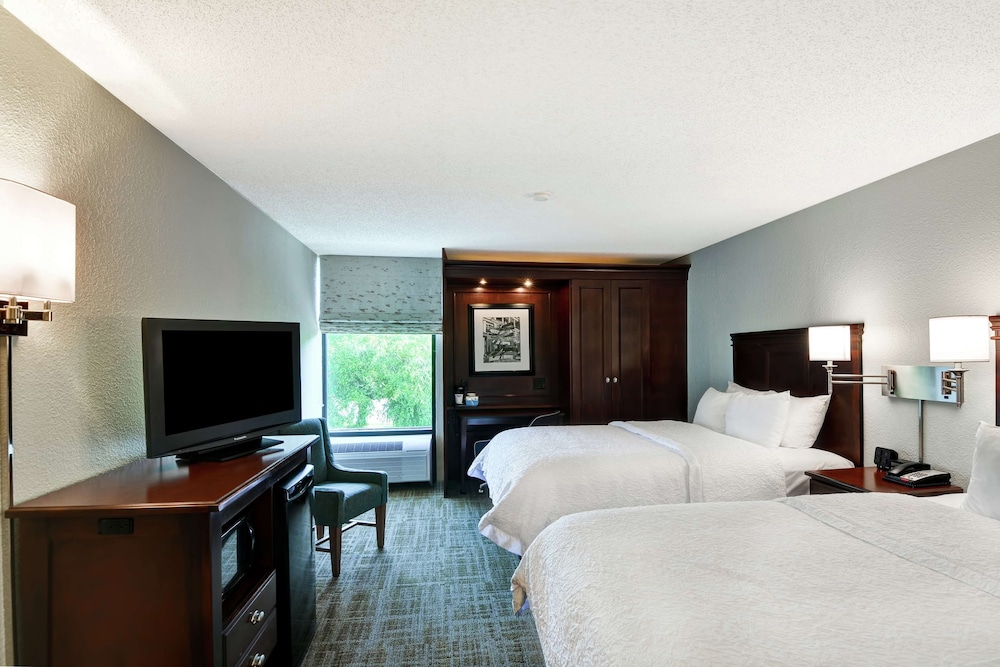 Hampton Inn Charlotte Gastonia - photo 18