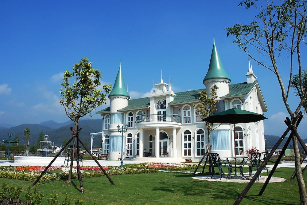 Sigma Castle — 4-Star Luxury Hotel in Yilan, Republic of China Taiwan