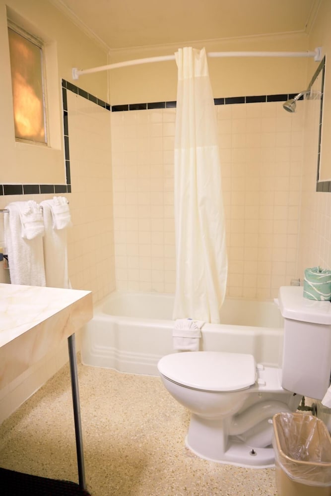 South Wind Inn - photo 19