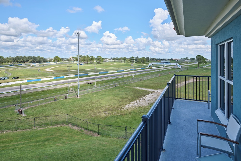 SEVEN Sebring Raceway Hotel - photo 20