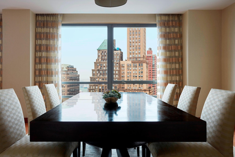 New York Marriott at the Brooklyn Bridge - photo 23